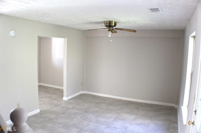 Building Photo - 8513 Westchester Dr