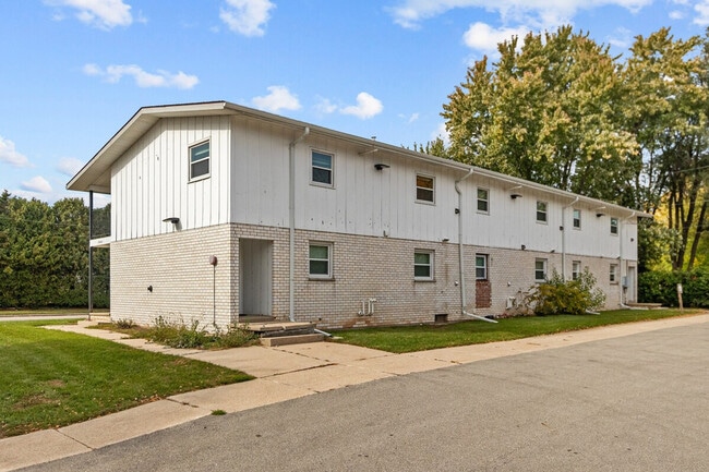 Building Photo - 928 W Browning St