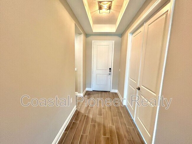 Building Photo - 2564 Star Apple Wy