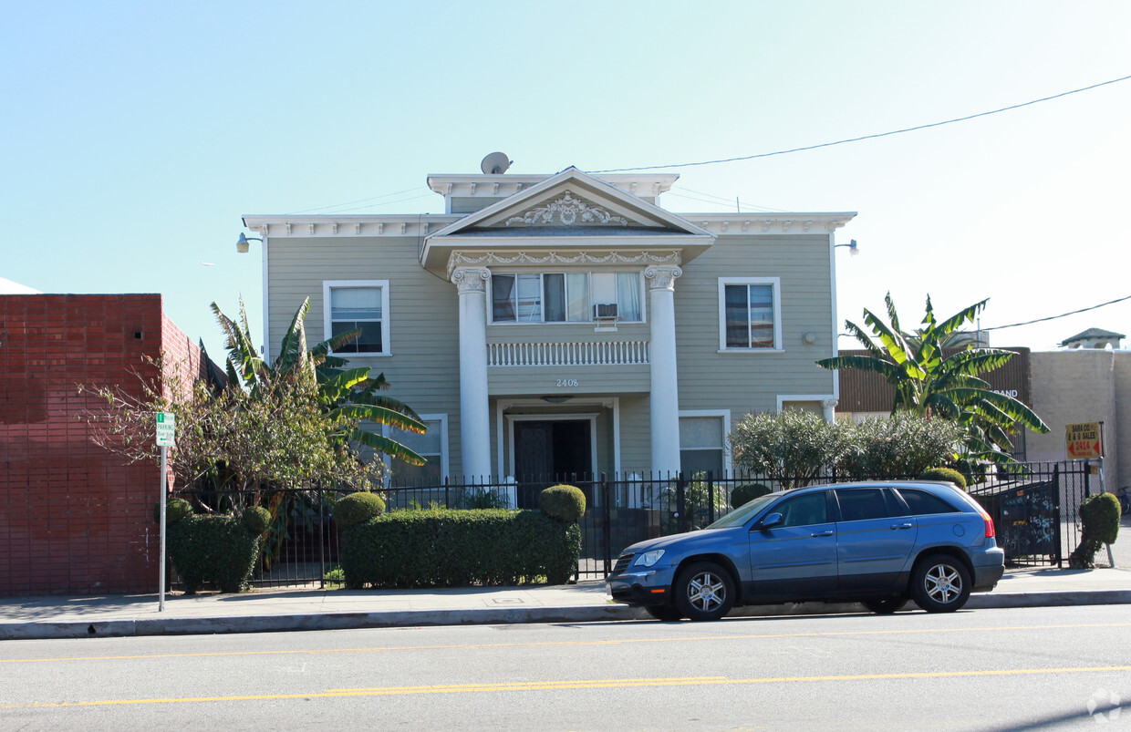 Building Photo - 2408 S Grand Ave