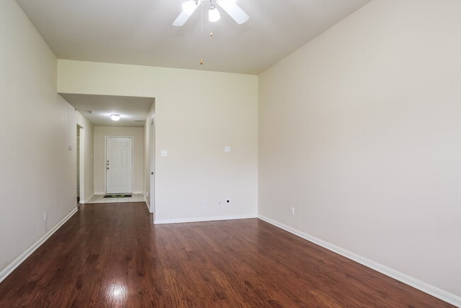 Building Photo - 7123 Northchase Ln