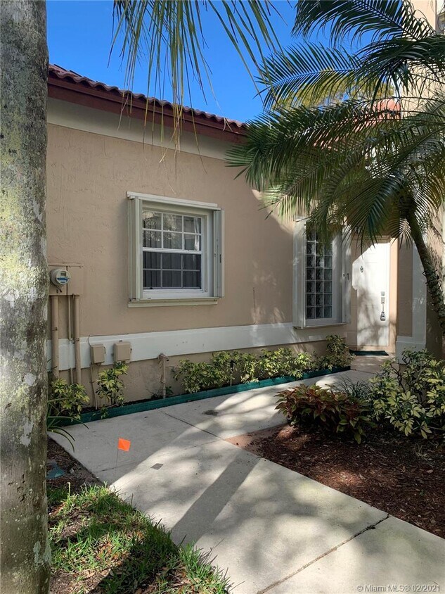 Primary Photo - 16245 Emerald Cove Rd