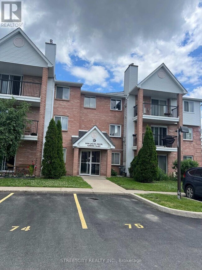 Building Photo - 1096 Jalna Blvd
