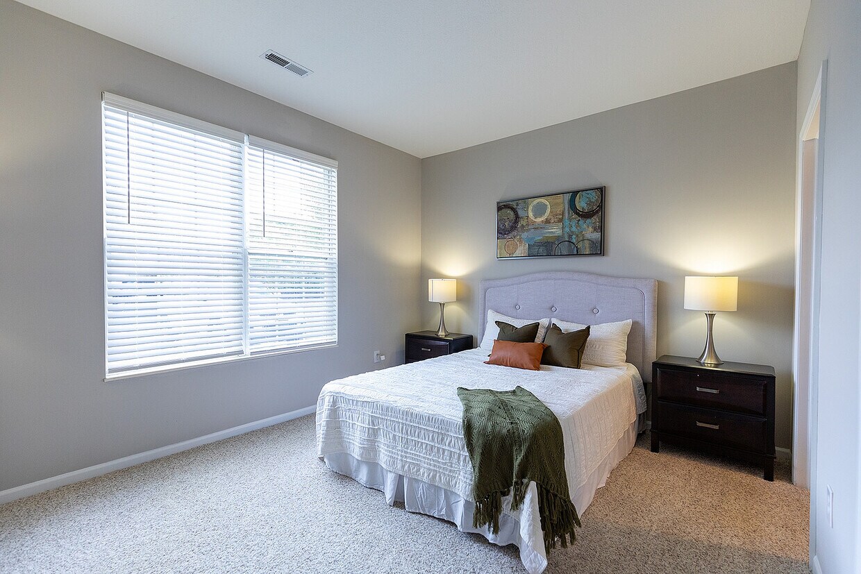 Foto principal - Chestnut Hill Apartments