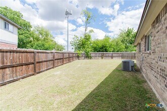 Building Photo - 1102 Grace Point Dr