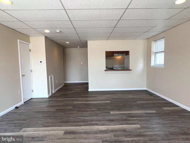 Foto del edificio - 255 E Market St