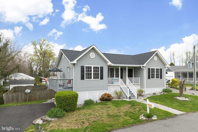 Foto del edificio - 6117 Riverview Dr