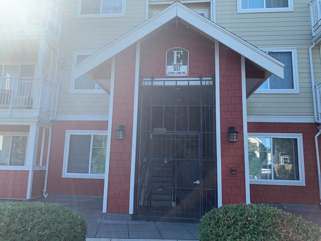 517 225th Ln NE Unit E203, Sammamish, WA 98074 Condo for Rent in Sammamish, WA