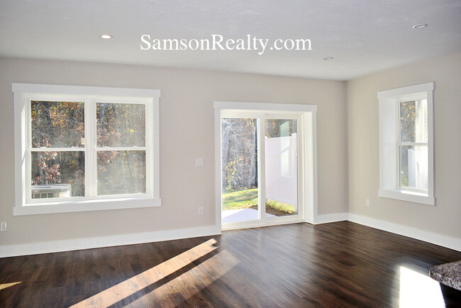 Building Photo - 161 Allura Ln