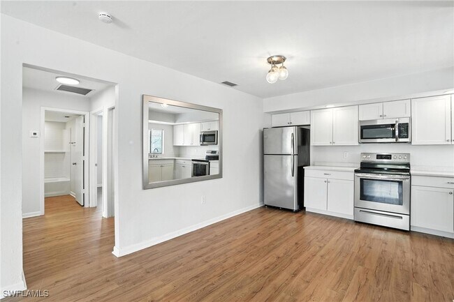 Foto del edificio - 4712 SE 5th Pl