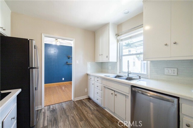 Foto del edificio - 1227 E 1st St