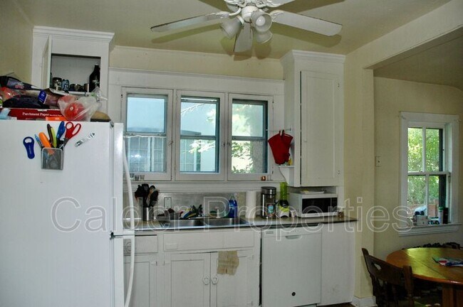 Foto del edificio - 145 Fuller Ave SE
