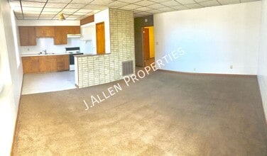 Building Photo - 313 N 12th St