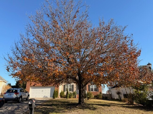 Foto del edificio - COMING SOON: Well Maintained 3BR 2BA Home w/ Pool Access + Dog Park in GREAT Location!