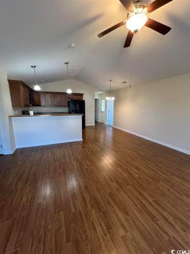 Foto del edificio - 1328 Valor Rd