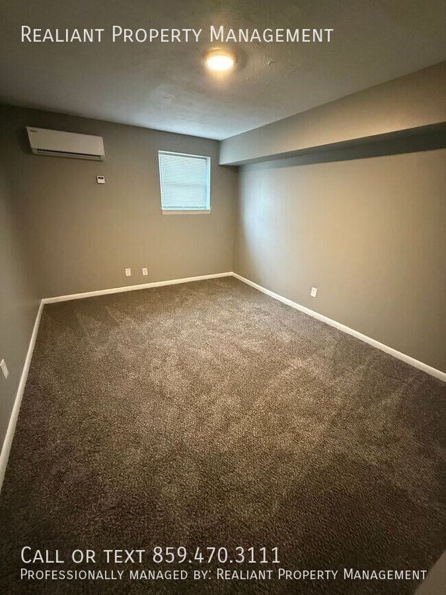 Foto del edificio - 2082 Fairmont Ct