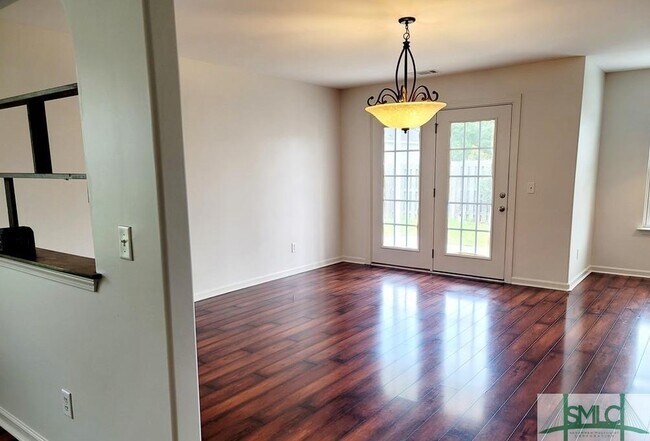 Building Photo - 325 Windmill Dr