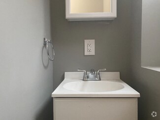Building Photo - 59 N 61st St