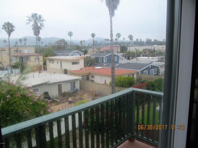 Foto del edificio - 1143 Shelburn Ln