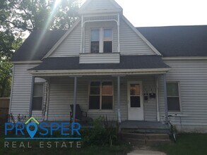 Building Photo - 908 S Farwell St