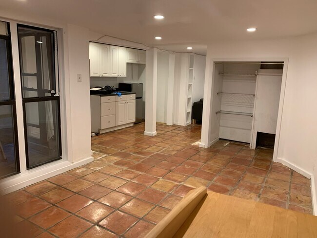 Foto del edificio - 138 N 7th St