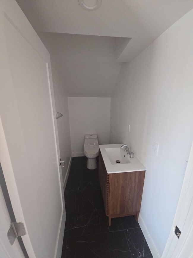 Building Photo - Brand-New Modern ADU | 2 Bed | 1.5 Bath | ...