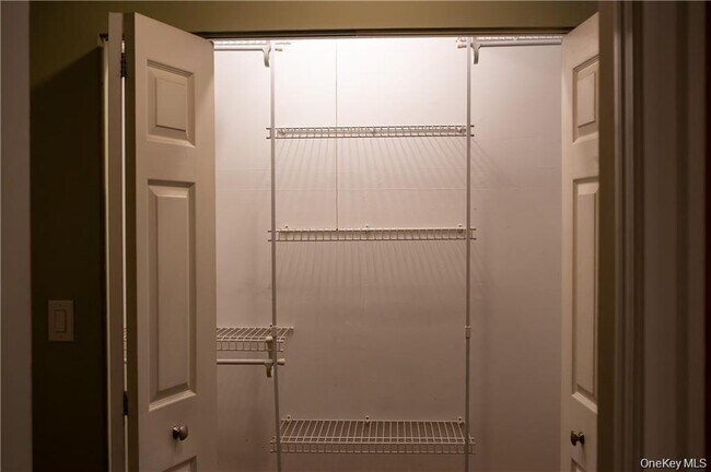 Building Photo - 3 Briarcliff Dr S