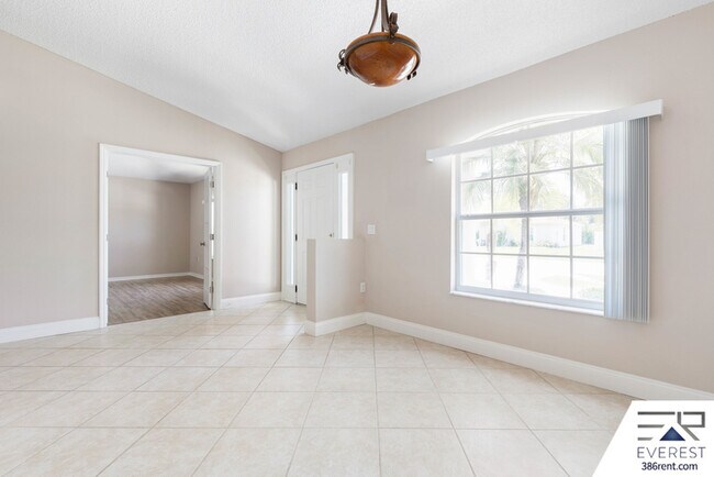 Building Photo - 59 Riverina Dr