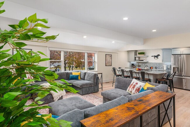 Foto del edificio - 70 Lake Ave