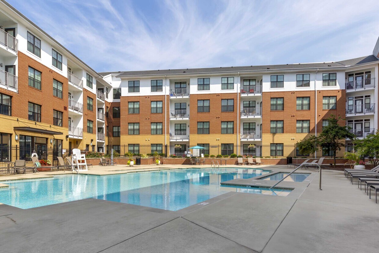 Tapestry Largo Station Apartments in Largo, MD