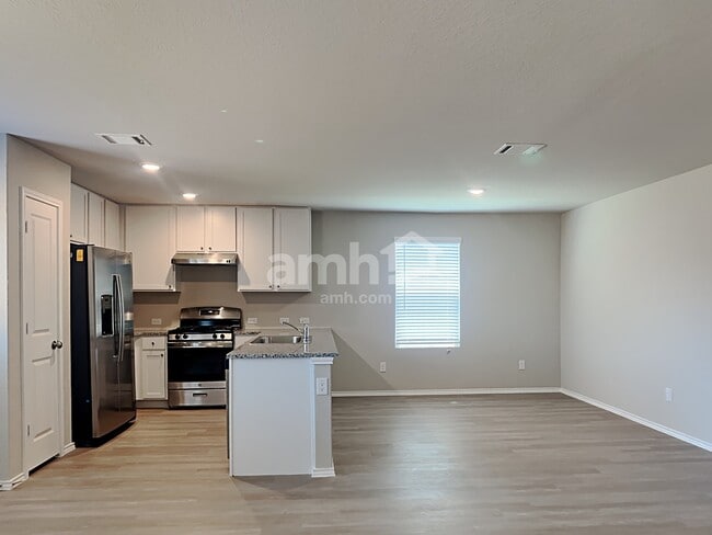 Building Photo - 10515 Varmus Dr