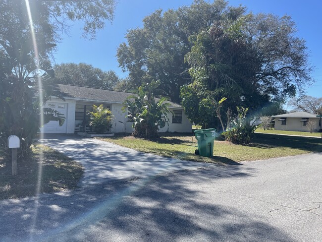 1225 Woodlawn St, Clearwater, FL 33756 - House Rental in Clearwater, FL ...