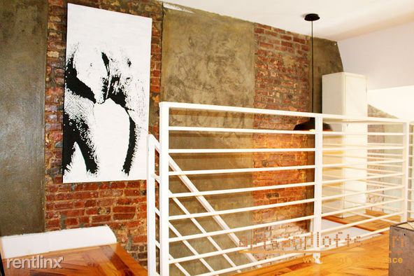 Building Photo - 419 Tompkins Ave