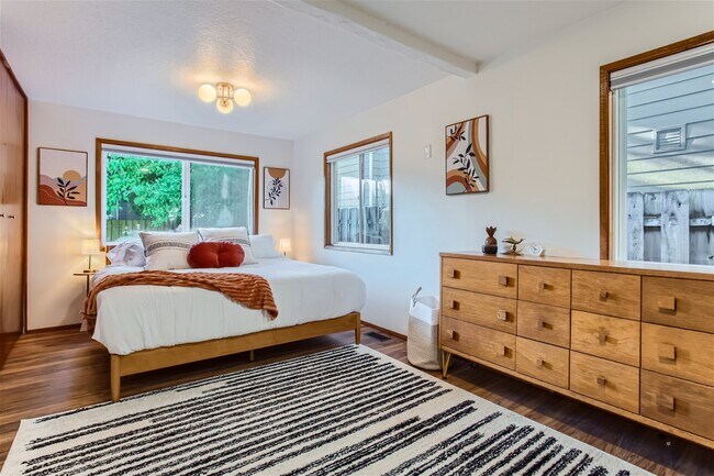 Foto del edificio - 8738 N Calvert Ave