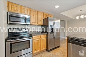 Building Photo - 2572 E Canterbury Ln
