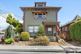 Building Photo - 1438 Walnut St