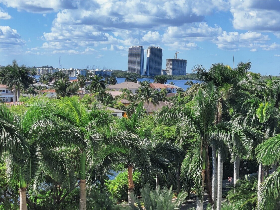 2000 Island Blvd Unit 609 Photo