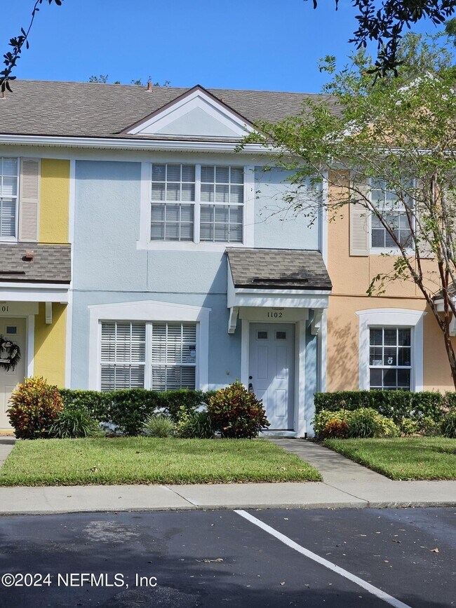 Building Photo - 12311 Kensington Lakes Dr