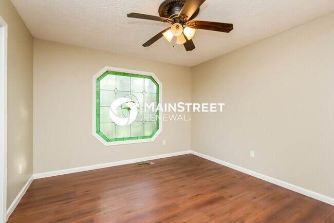 Foto del edificio - 4 Bedroom Pet-Friendly Home in Acworth, GA with Main Street Renewal