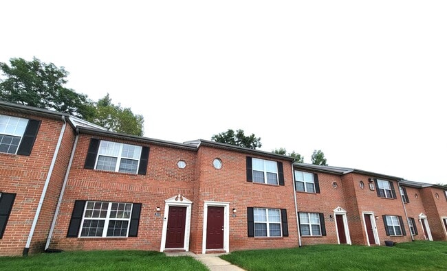 Huron Heights/Huron Ridge - Huron Heights/Huron Ridge Apartments