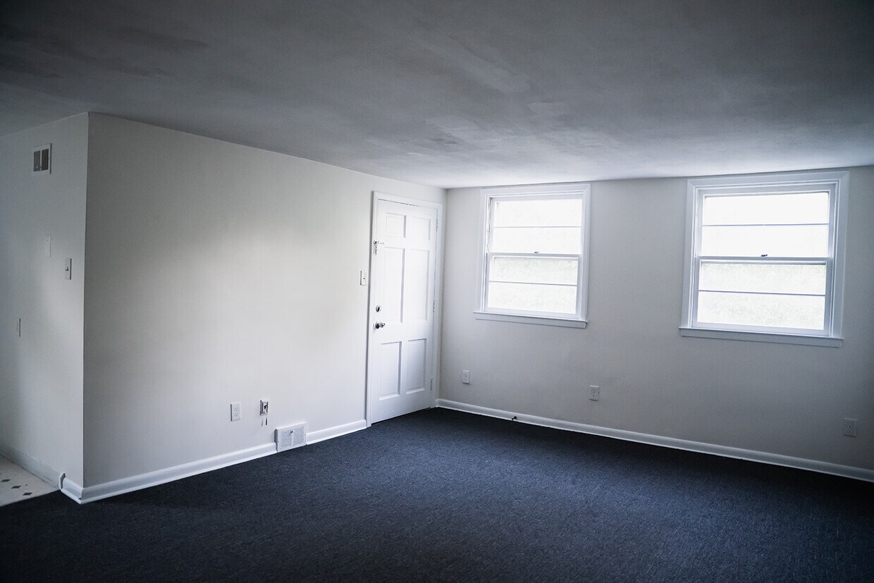 Primary Photo - 425 W Jefferson St