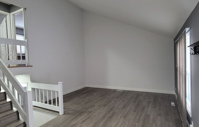 Foto del edificio - 996 Hawthorne Dr