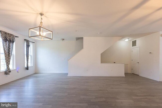 Foto del edificio - 14766 Malloy Ct