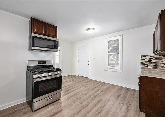 Kitchen - 4029 McGee St