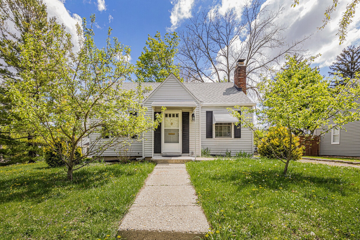 Primary Photo - 124 Fairview Dr