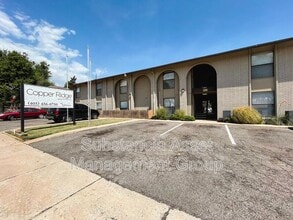 Building Photo - 1433 NW 24th St