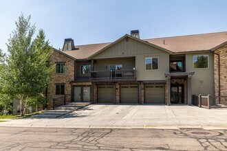 Building Photo - 1195 W Black Rock Trl