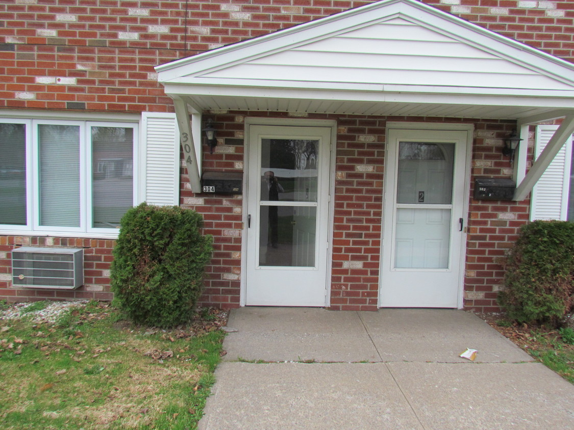 Foto principal - Cedarwood Apartments