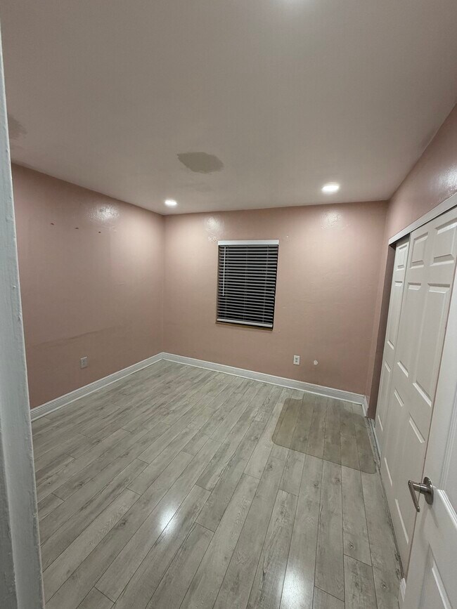 Foto del edificio - 3565 NW 81st Terrace