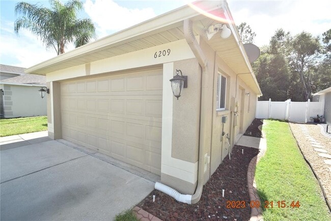 Foto del edificio - 6209 Chapel Pines Blvd